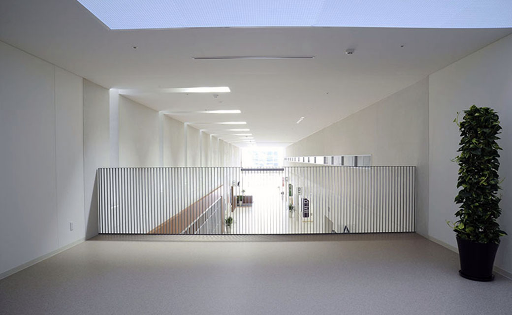 ushiku-hallway01.jpg